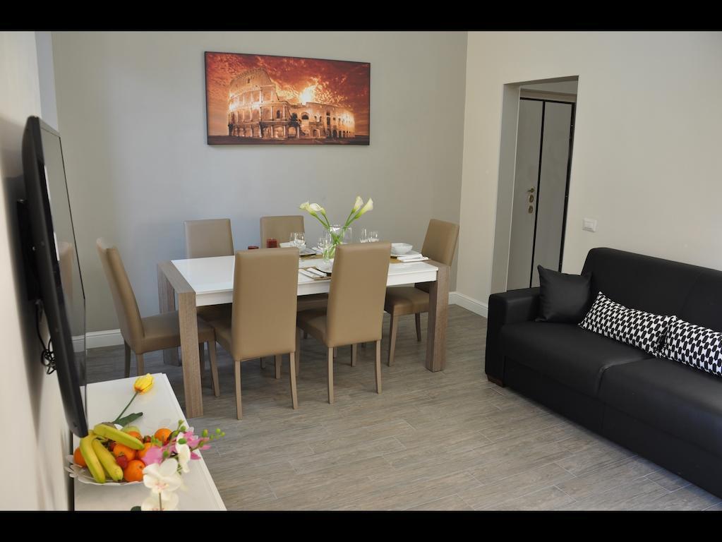 Just Colosseum Suite Rome Room photo