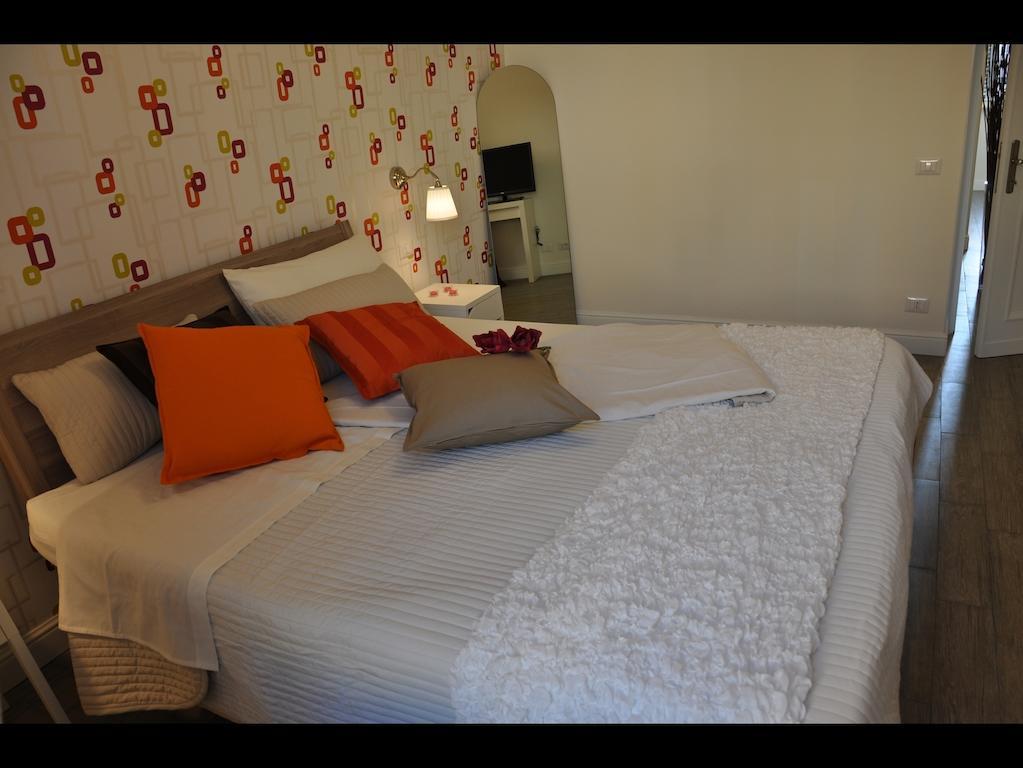 Just Colosseum Suite Rome Room photo